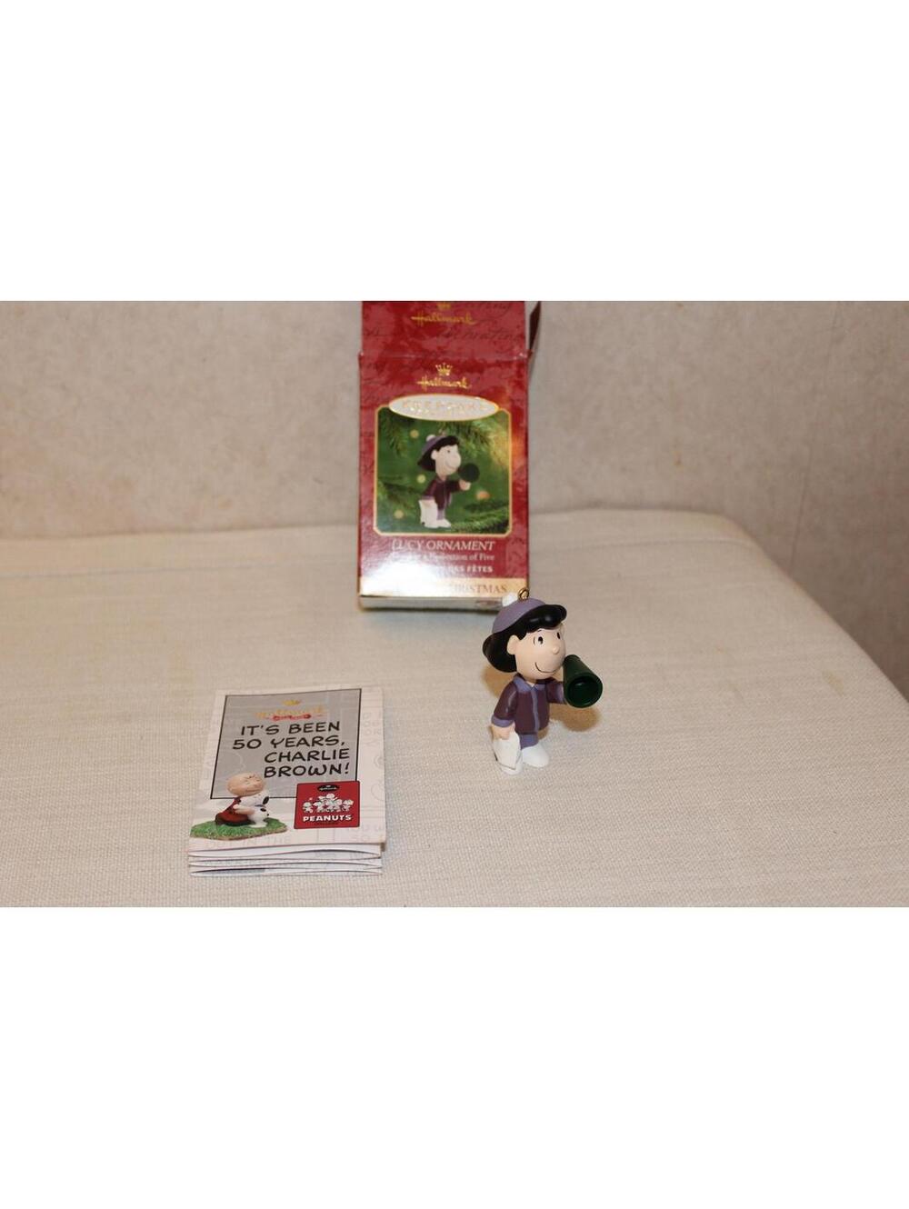 Hallmark 2000 Snoopy Christmas Lucy Ornament